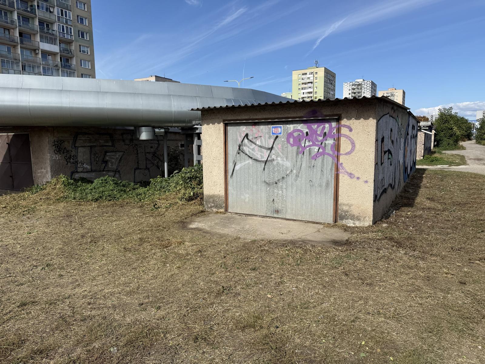 Na predaj garáž – Rosná/Jantárová ulica- Košice, JUH – fotka 2