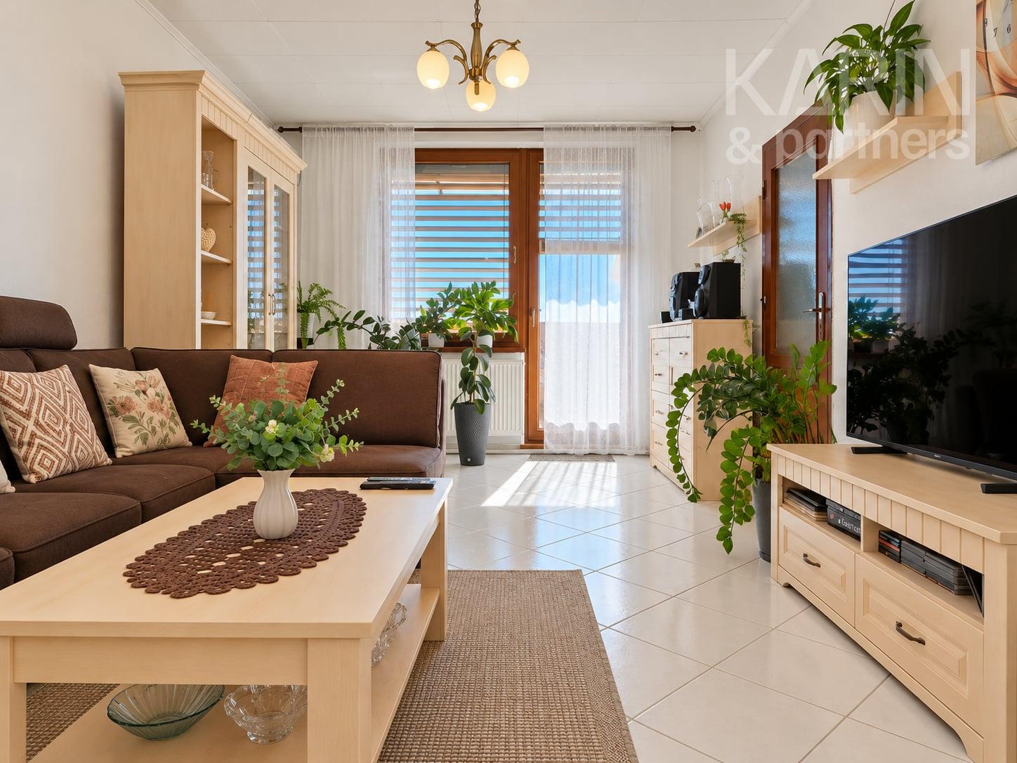 4-izbový byt 97 m² s balkónom, garážou a záhradou – HORNÉ OBDOKOVCE – fotka 2