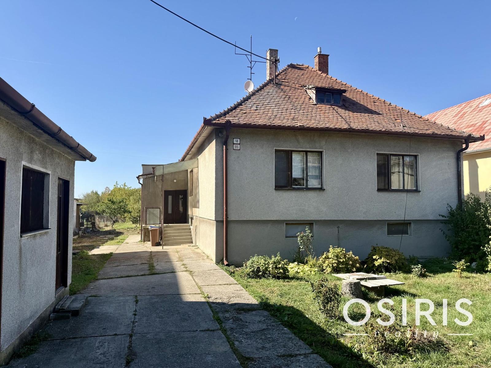 INVESTIČNÁ PRÍLEŽITOSŤ: 2 411 m² POZEMOK S RD A S MOŽNOSŤOU VÝSTAVBY 3 DVOJDOMOV – fotka 2