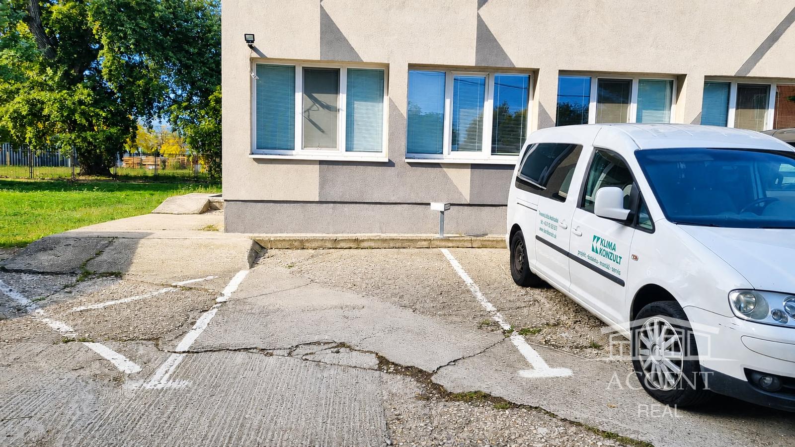 PRENÁJOM PARKOVACÍCH MIEST NA TRNAVSKEJ CESTE – fotka 2
