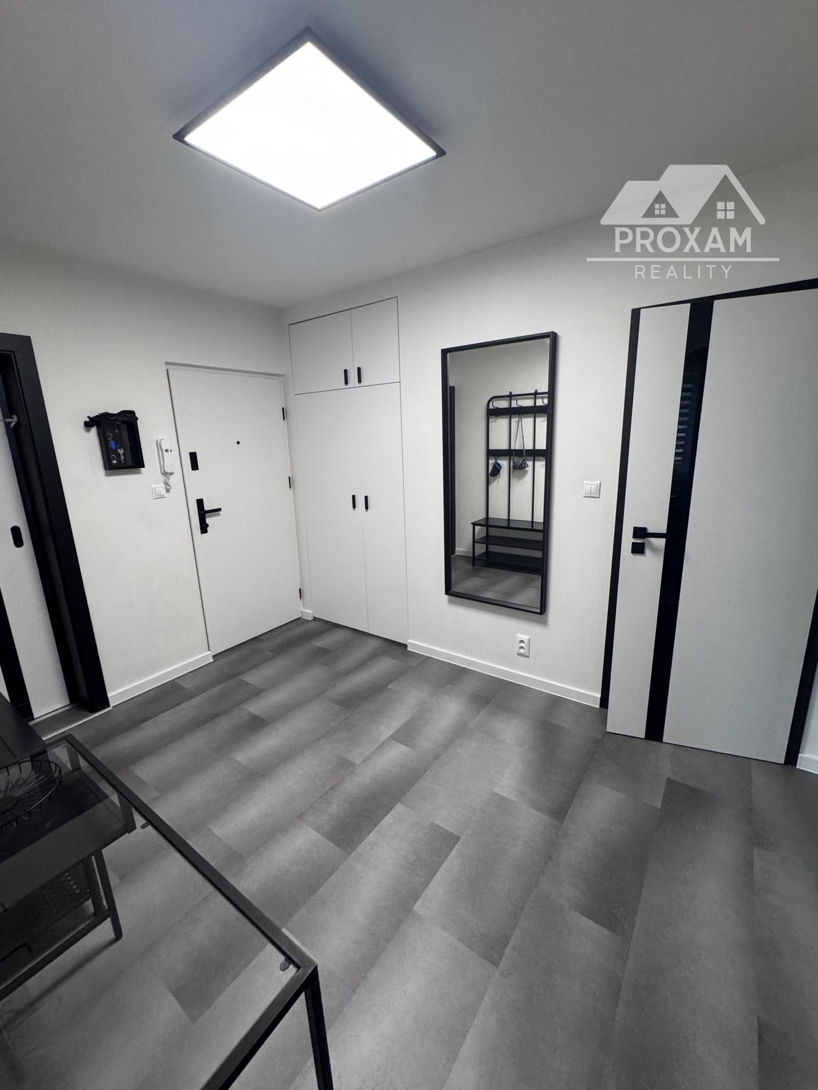 Priestranný 3-izbový byt s výmerou 84,97 m², balkón, BB  časť Radvaň