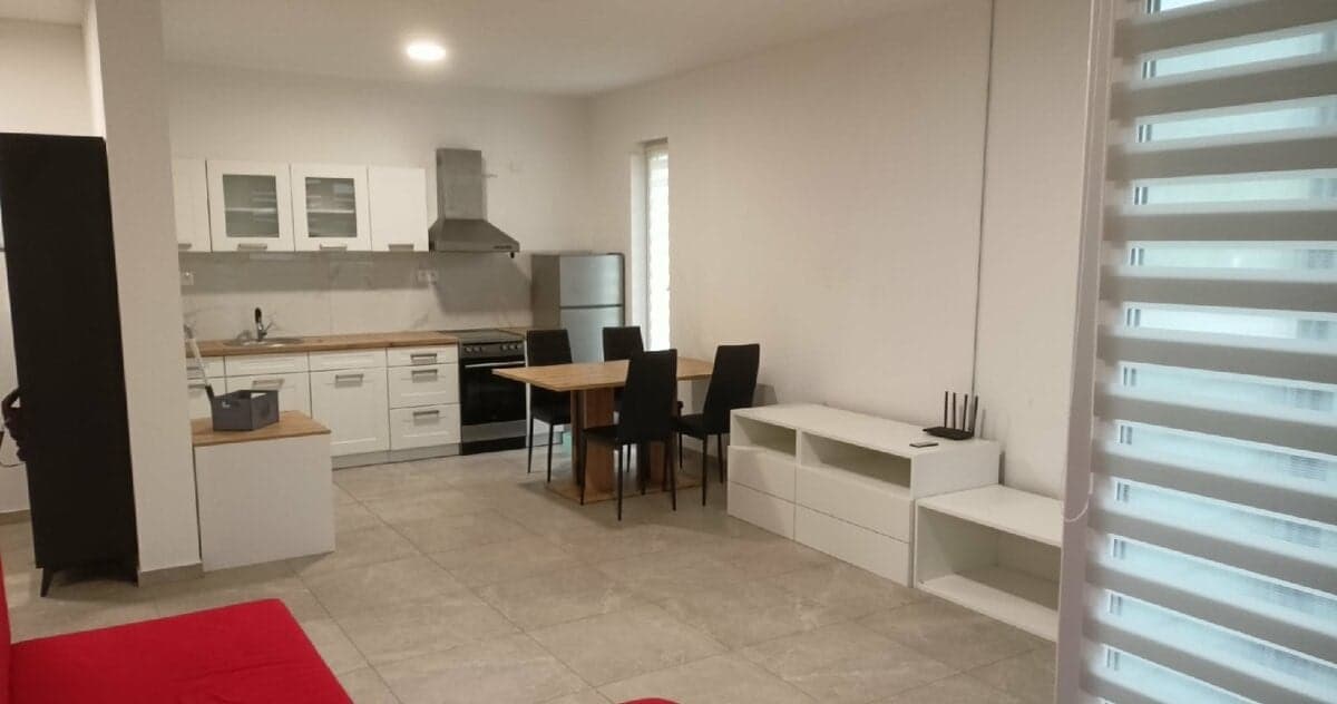 Prenajmem 2-izbový byt s balkónom