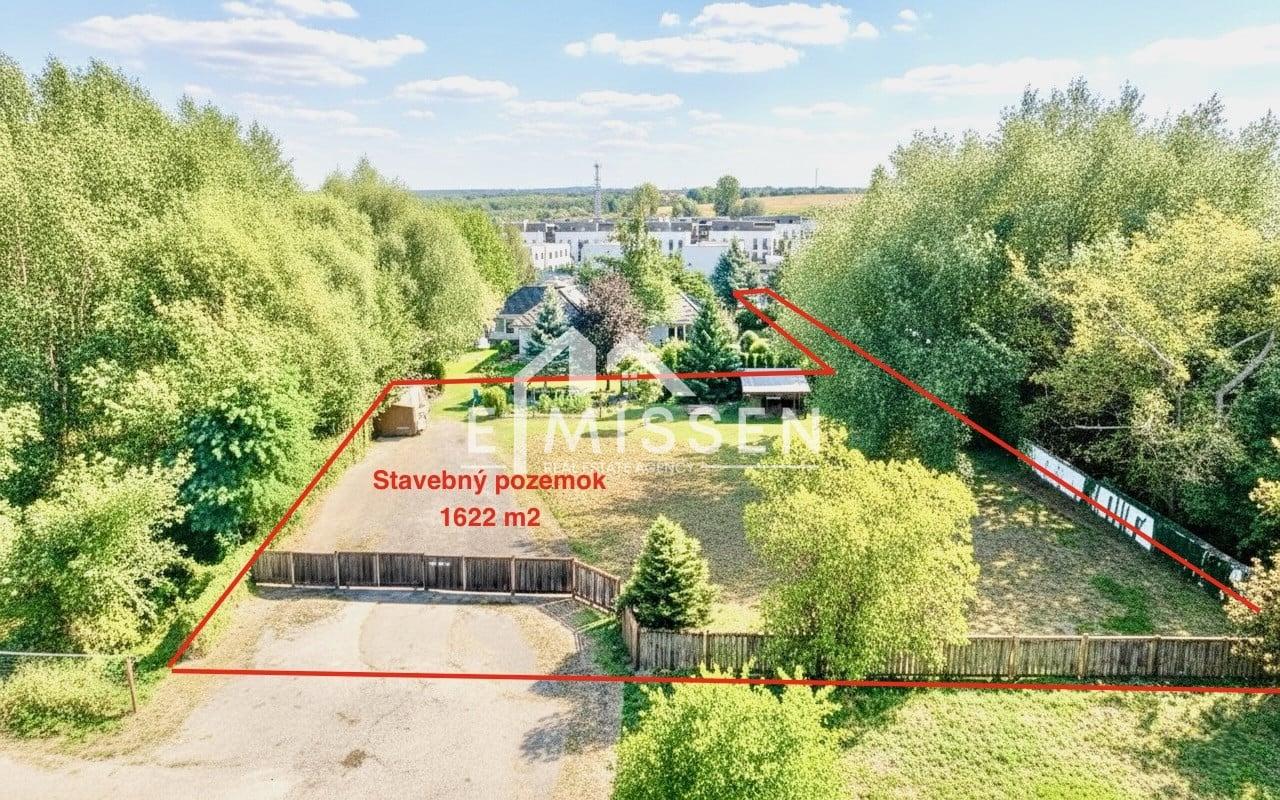 EMISSEN – NA PREDAJ ROZĽAHLÝ 16,22 ÁROVÝ STAVEBNÝ POZEMOK V STUPAVE NA BÝVANIE A/ALEBO NA PODNIKANIE