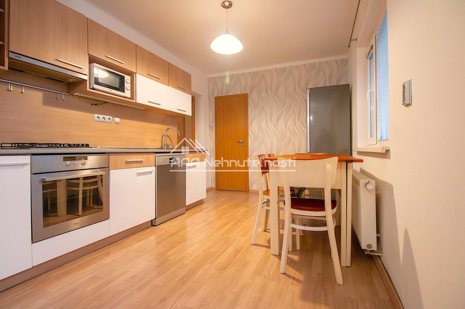 3i. byt, 80m2 na Hradnom kopci, BA-Staré Mesto, Šulekova ul.