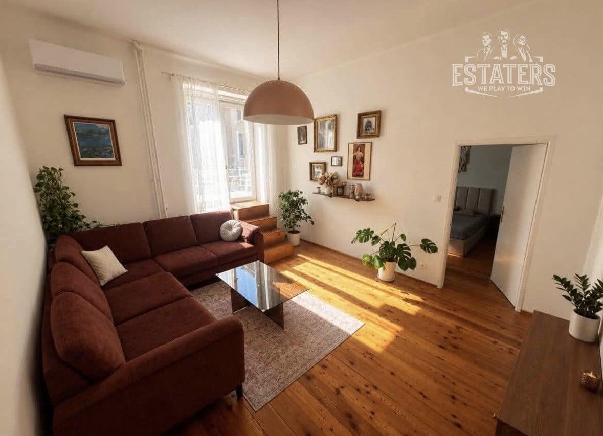 ESTATERS | Prenájom, 3-izbový byt s terasou v Starom Meste, v bezprostrednej blízkosti Prezidentského paláca. !