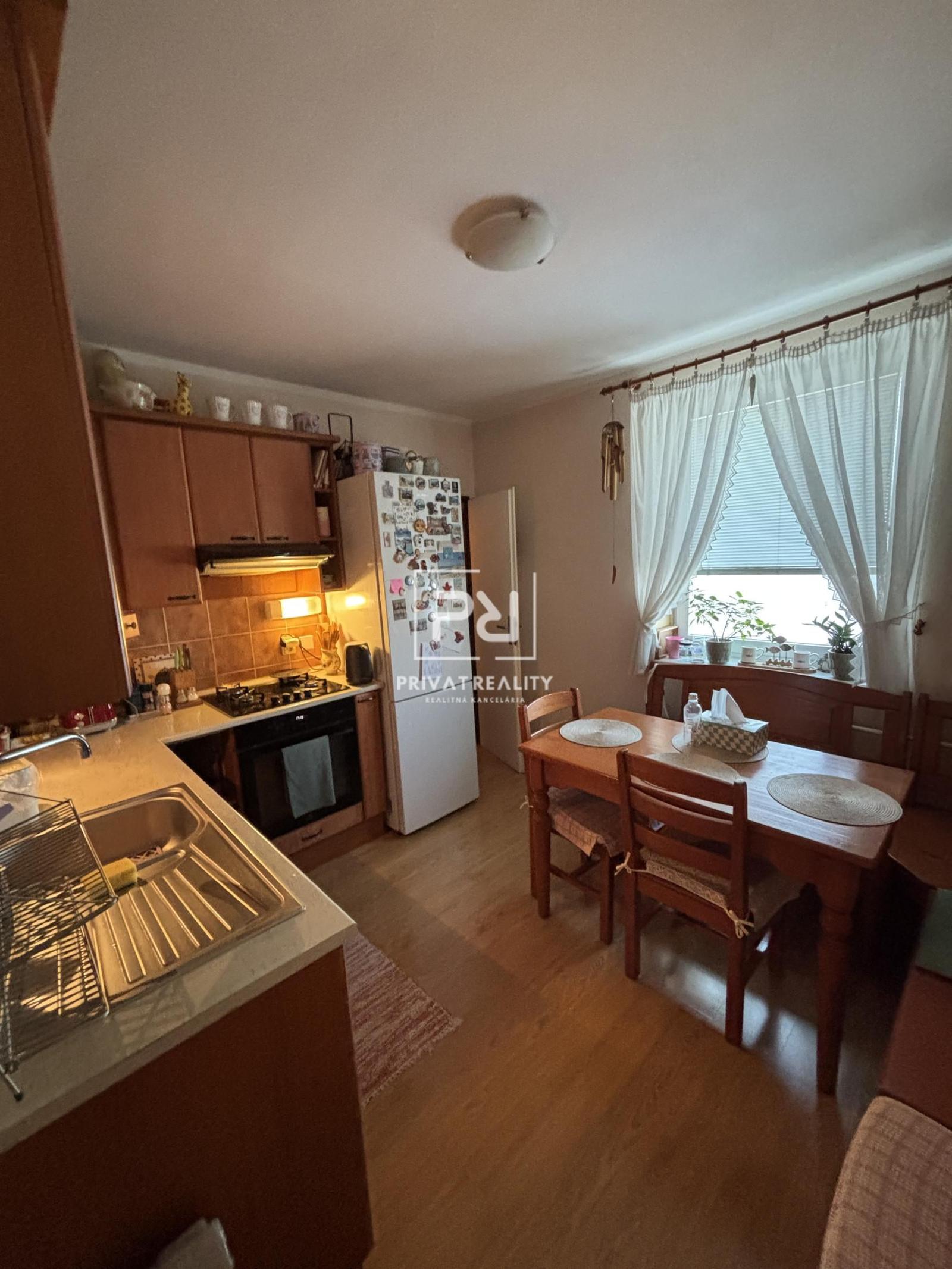 3-izbový byt  – Bebravská ul., Bratislava – fotka 2