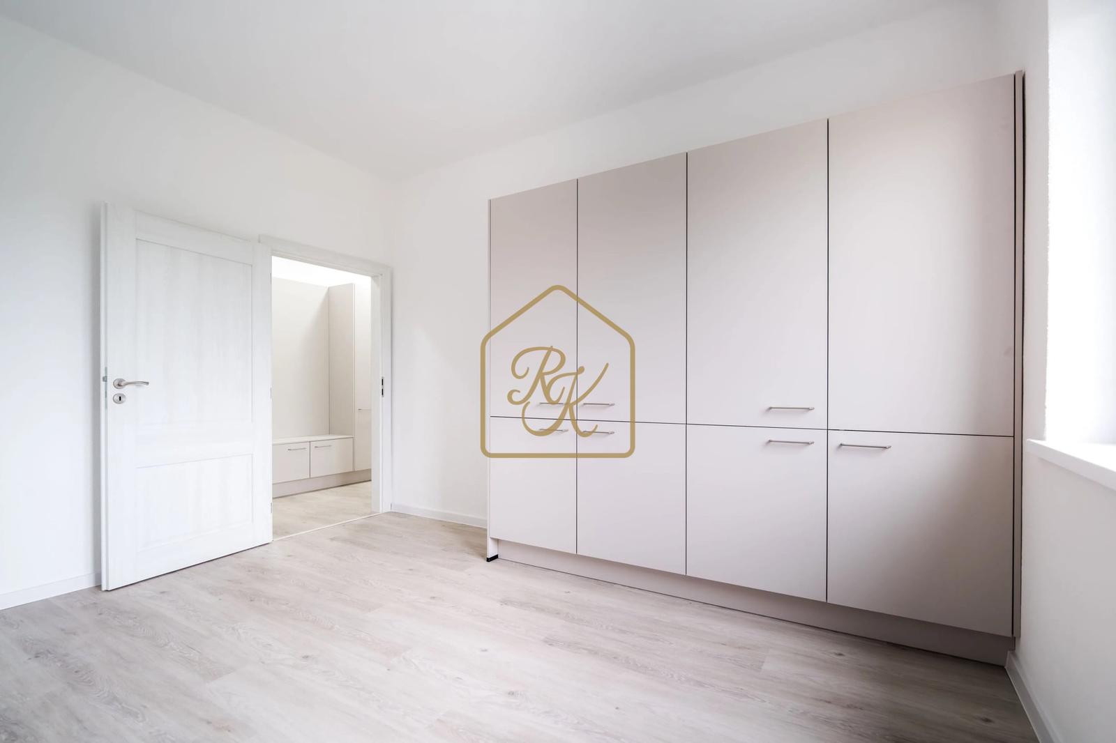 Krásny 3i byt,100 m2,kompletná rekonšt.,parkovanie, záhradka – fotka 2