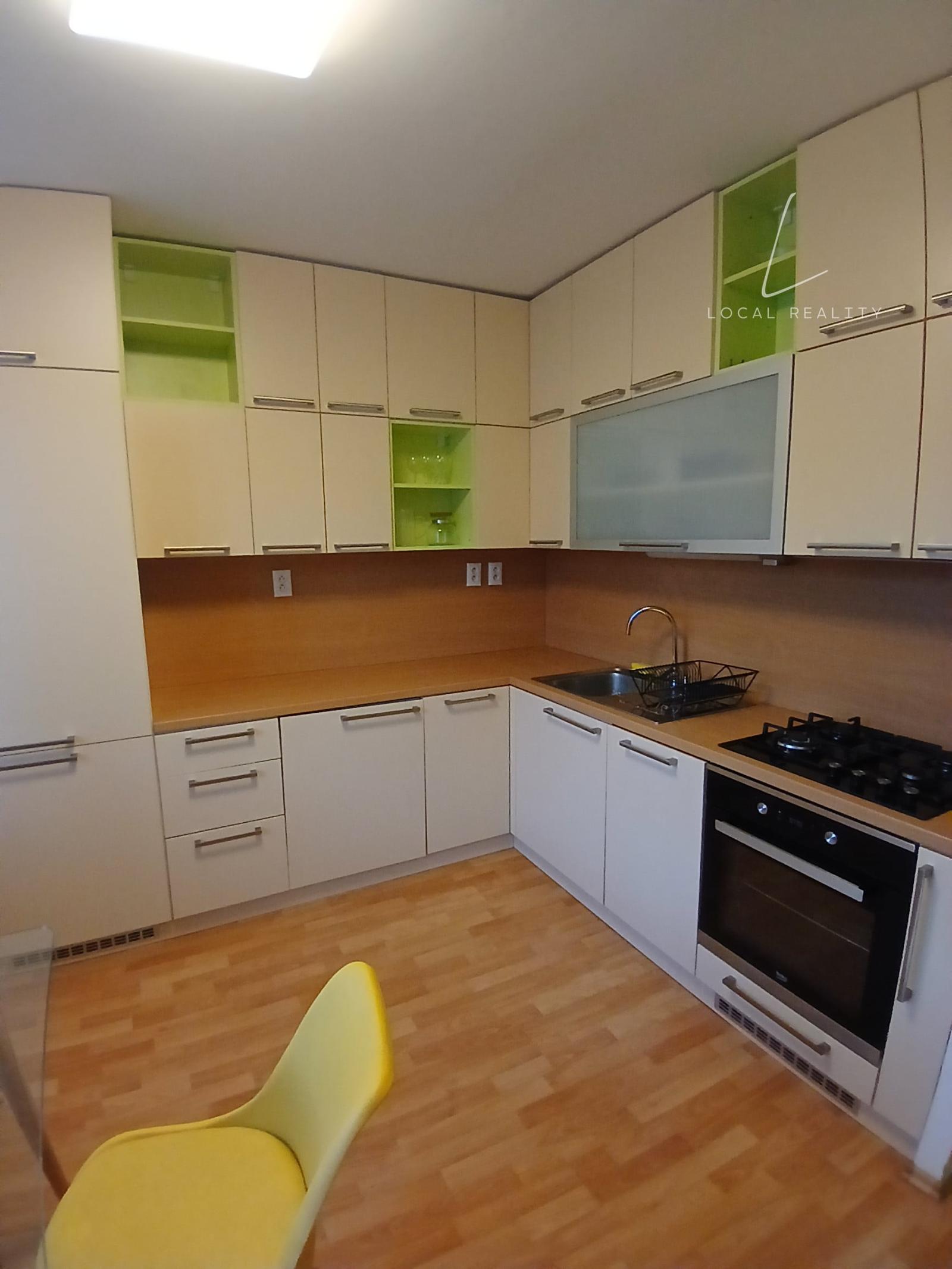 Prenájom: 2 izbový byt s dvoma balkónmi | Dúbravka – fotka 2
