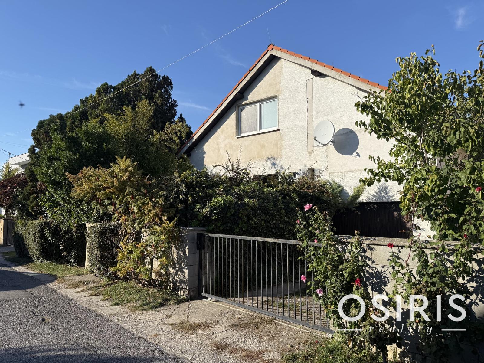 STARÉ BERNOLÁKOVO | RODINNÝ DOM S VEĽKÝM POZEMKOM 777 m², GARÁŽOU A KRÁSNOU ZÁHRADOU
