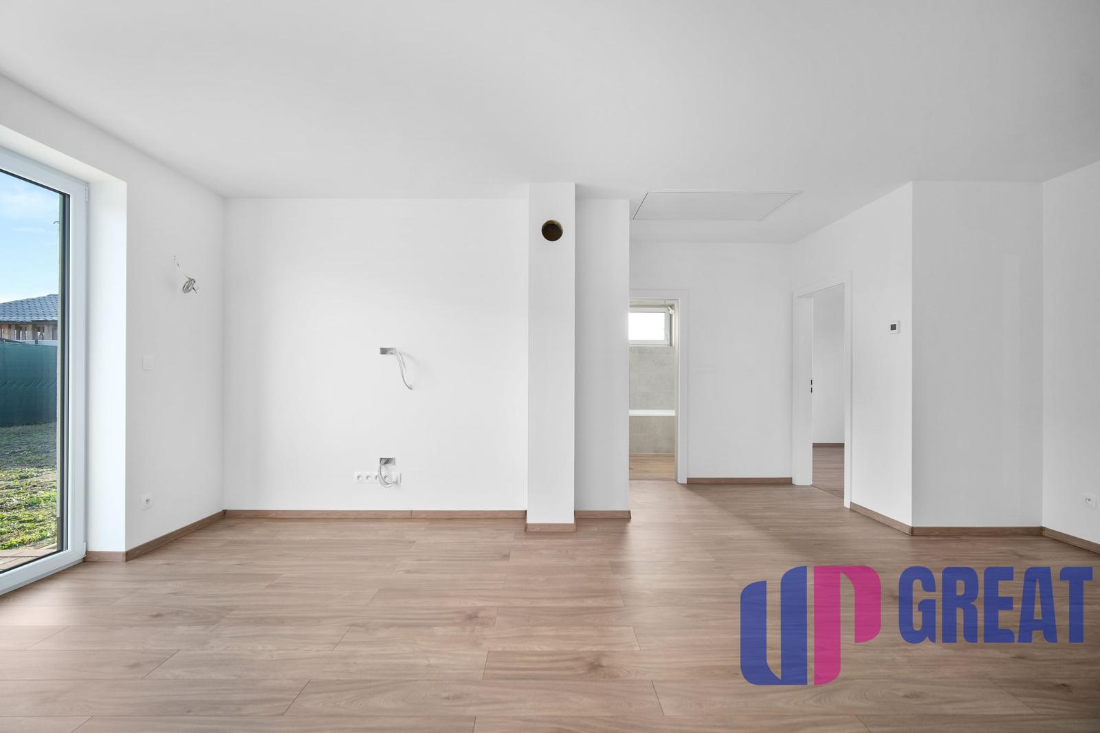 PREDAJ 3 izb. bytu so záhradou, parking, Macov, okres DS – fotka 2