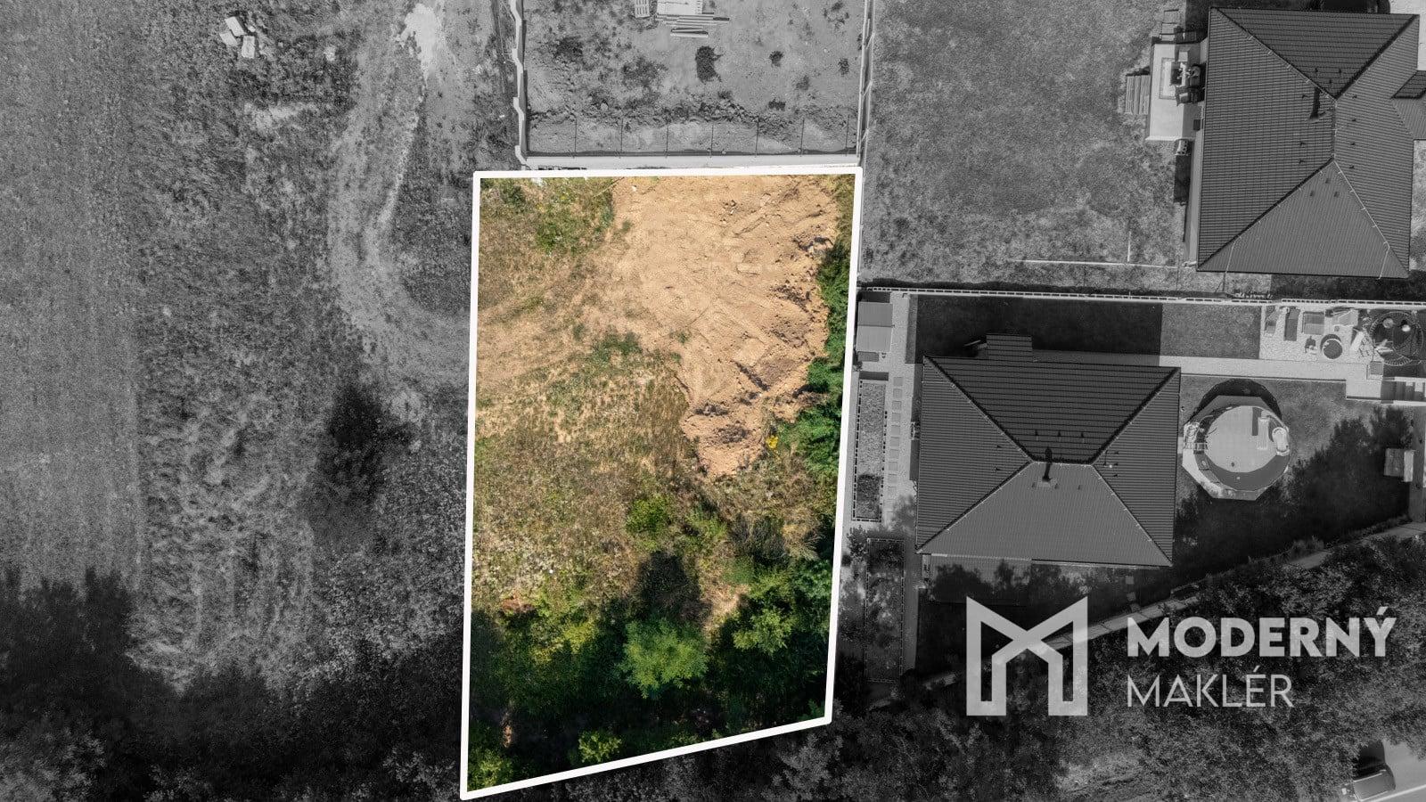Na predaj stavebný pozemok vo vyhľadávanej lokalite Nitry – fotka 2