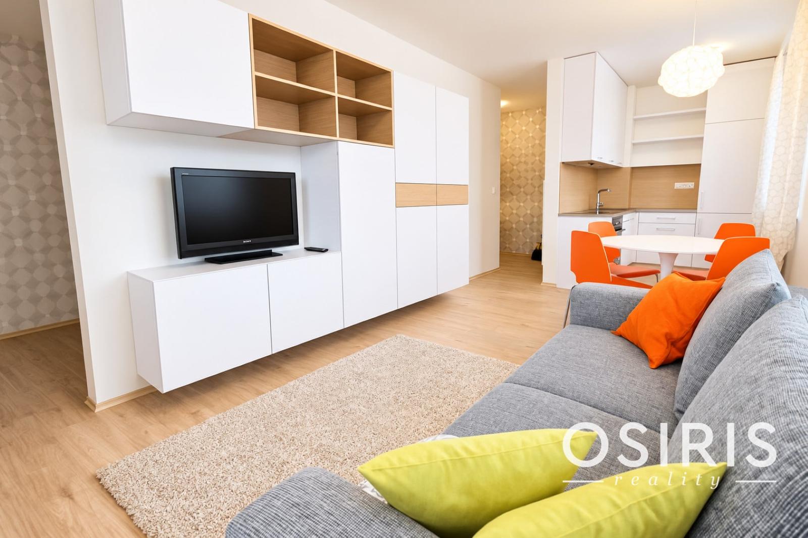 Kompletne zariadený 1 izbový byt so spacím kútom, pivnica, tichá lokalita priamo pri vinohradoch, Jurská ulica, Bratislava - Nové Mesto
