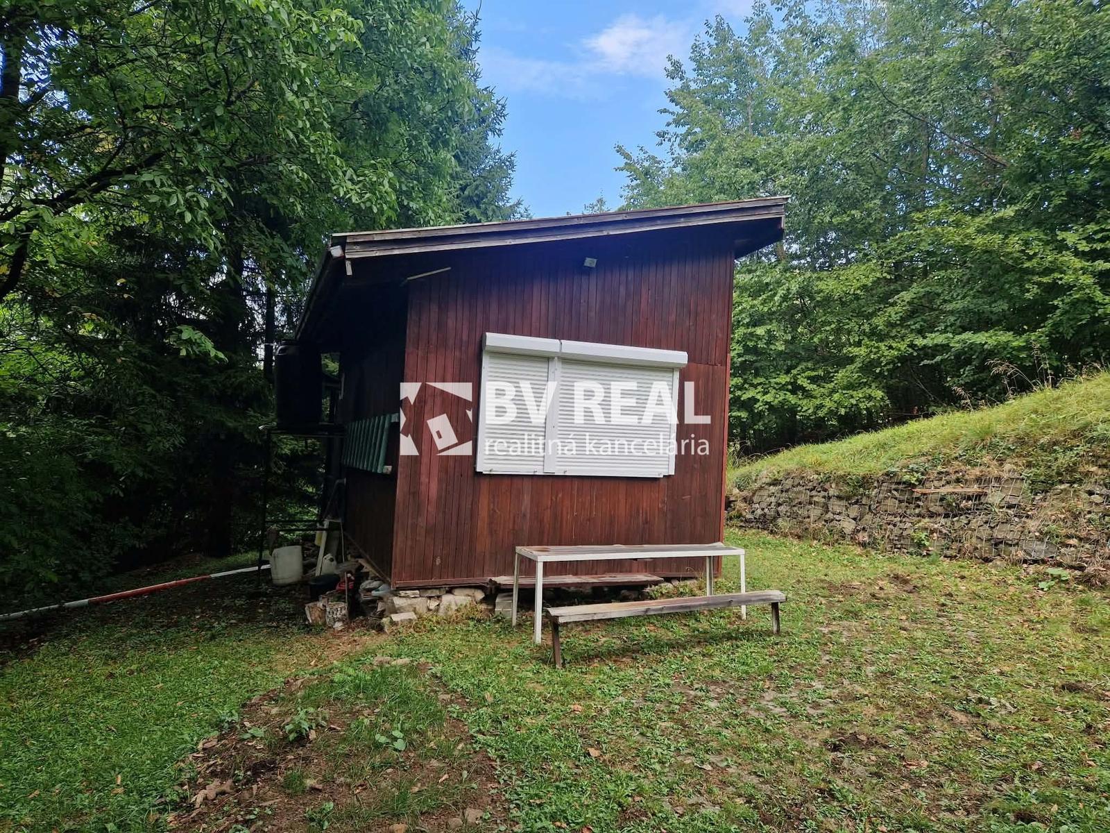 BV REAL Na predaj chata Lehota pod Vtáčnikom Sekaniny FM2538 – fotka 2