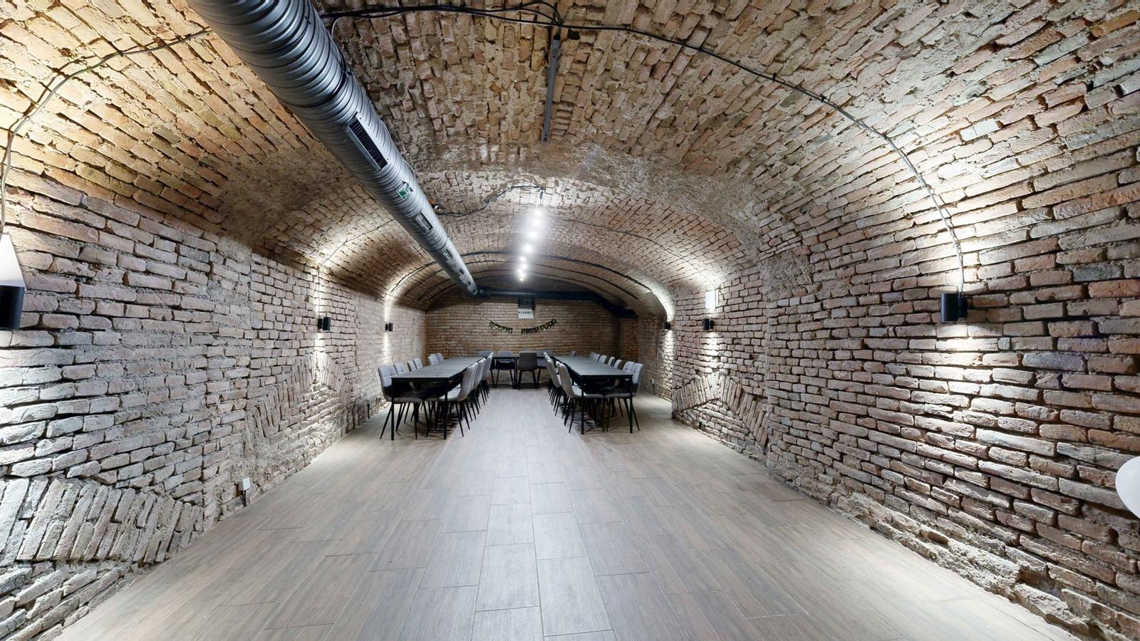 Historická pivnica na prenájom v centre Trnavy – Halenárska ulica – fotka 2