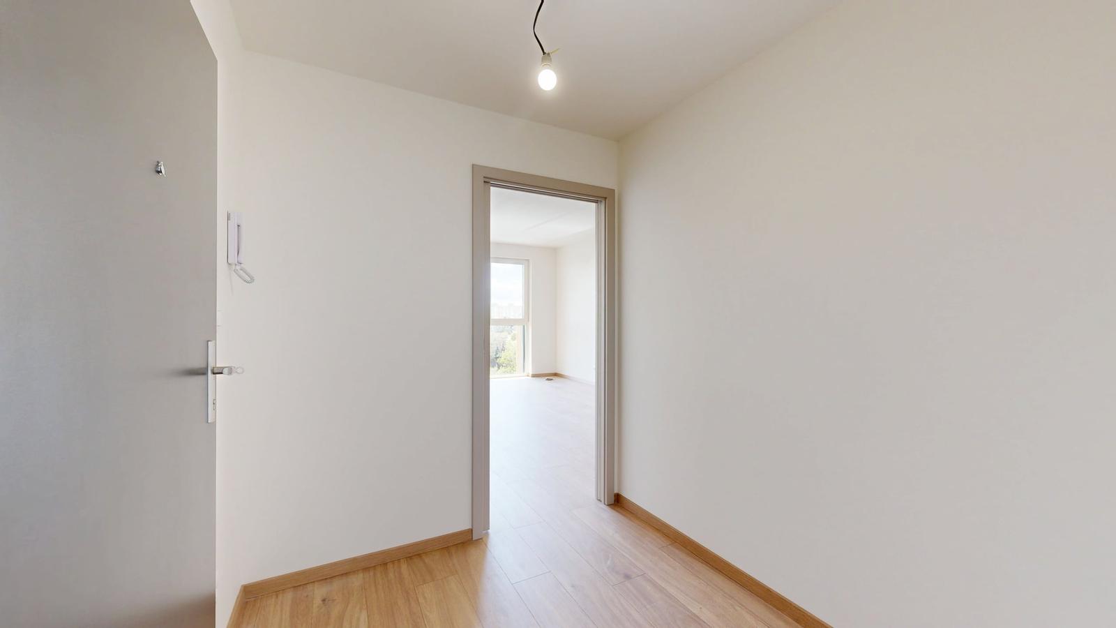 Moderný 2-izbový byt s parkovaním a panoramatickým výhľadom – Púpavy pri Aleji, ul. Gen. Goliana – fotka 2