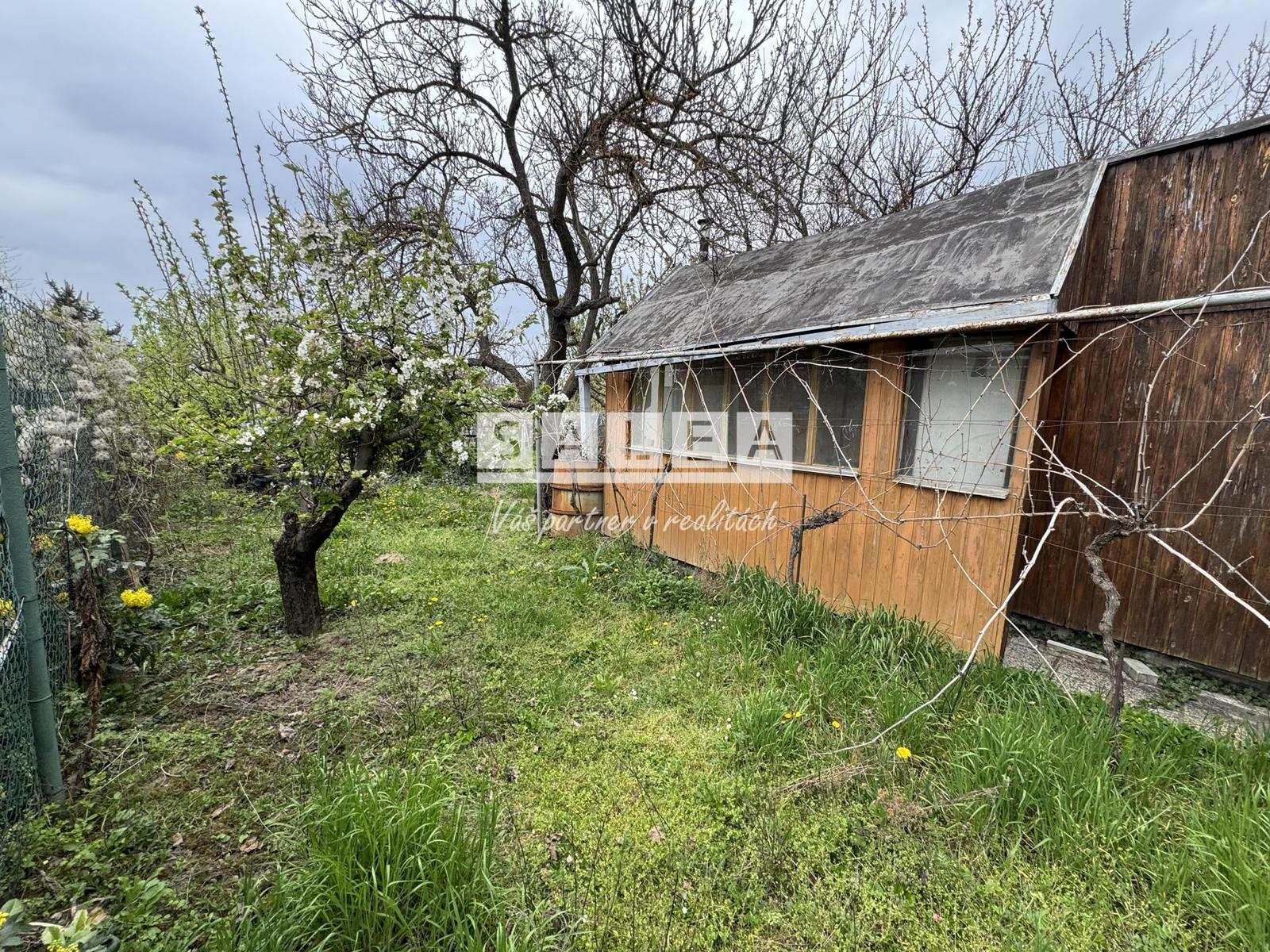 Záhrada na predaj Šaľa pri tenisových kurtoch 298 m2