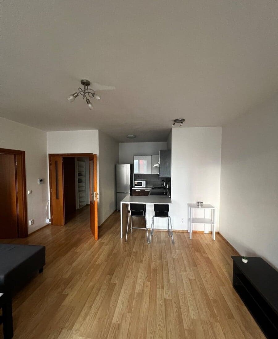 Na prenájom 2-izbový byt s lodžiou - Belveder, Banská Bystrica – fotka 2