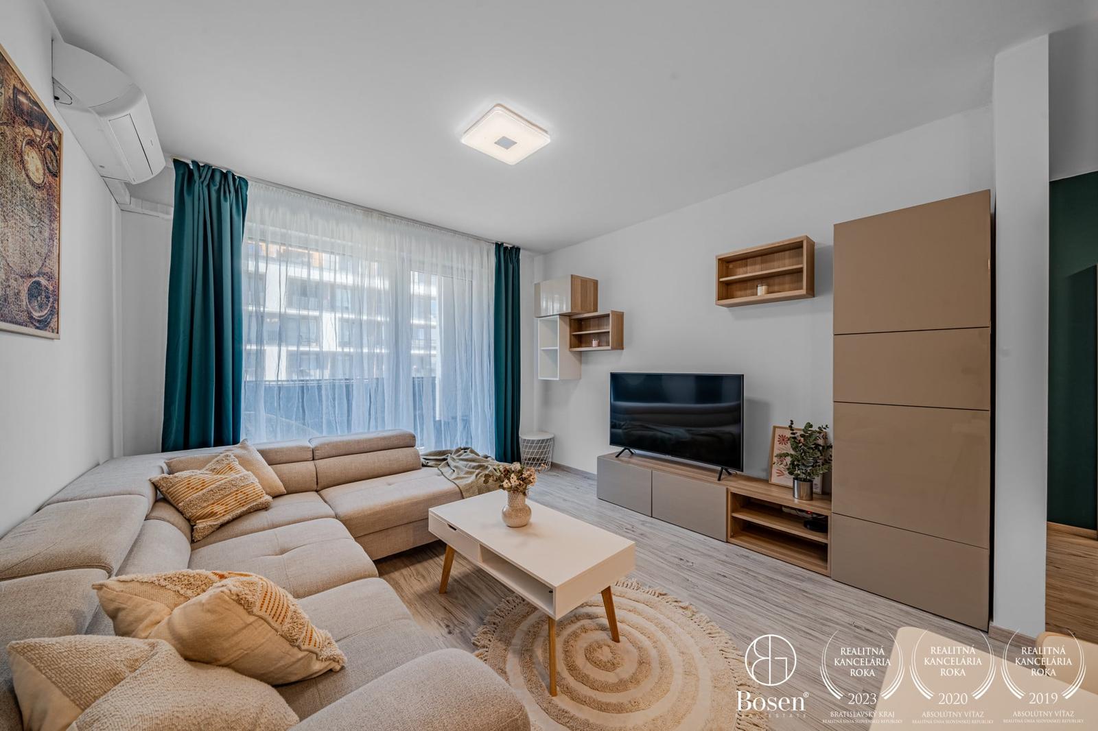 BOSEN | Zariadený 2 izbový klimatizovaný byt s loggiou v novostavbe Slnečnice | Mesto, 59 m² – fotka 2