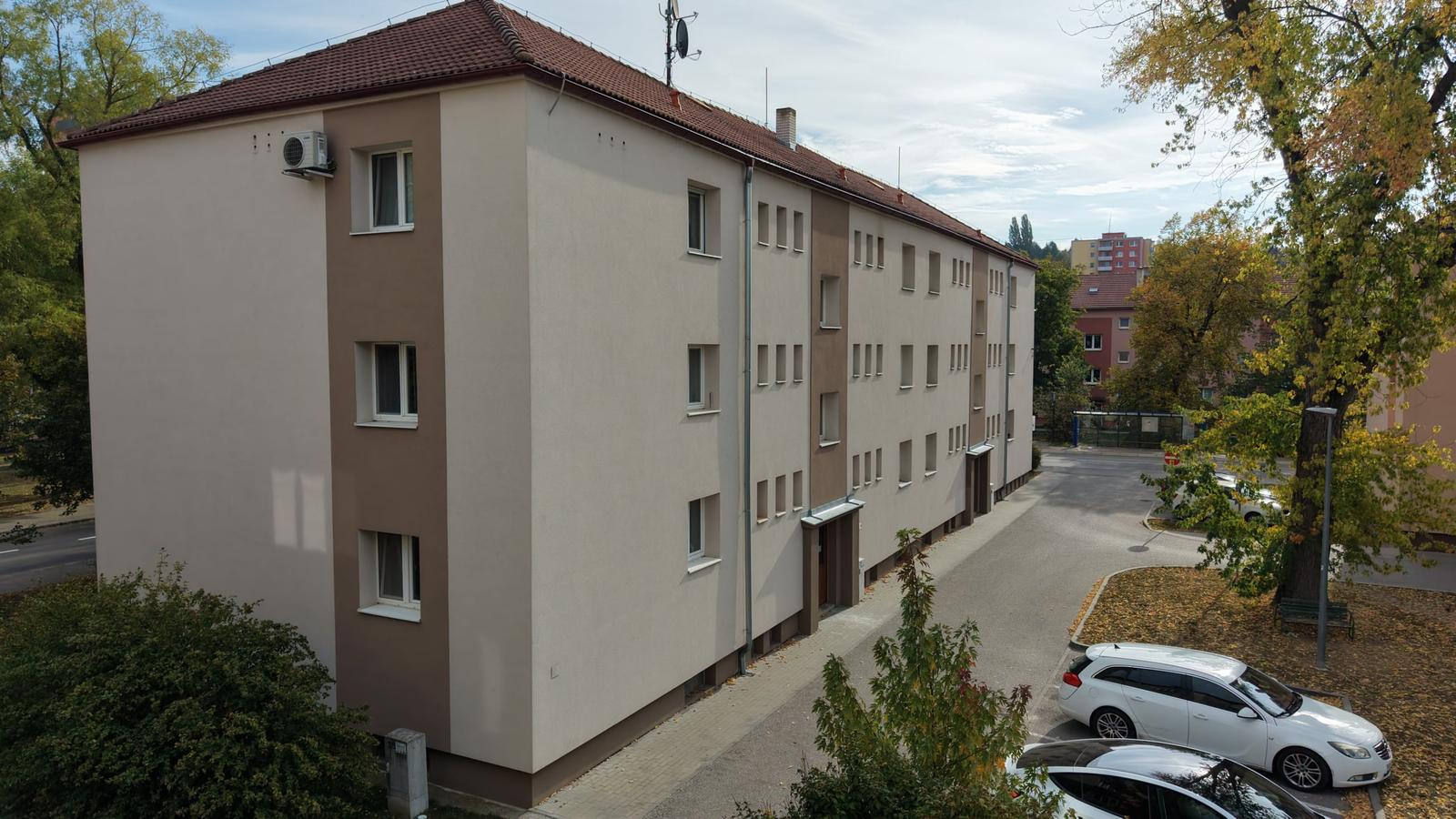 BartanusReality - Na predaj 3-izbový byt o rozlohe 85 m2 v Trenčíne, ulica Inovecká.