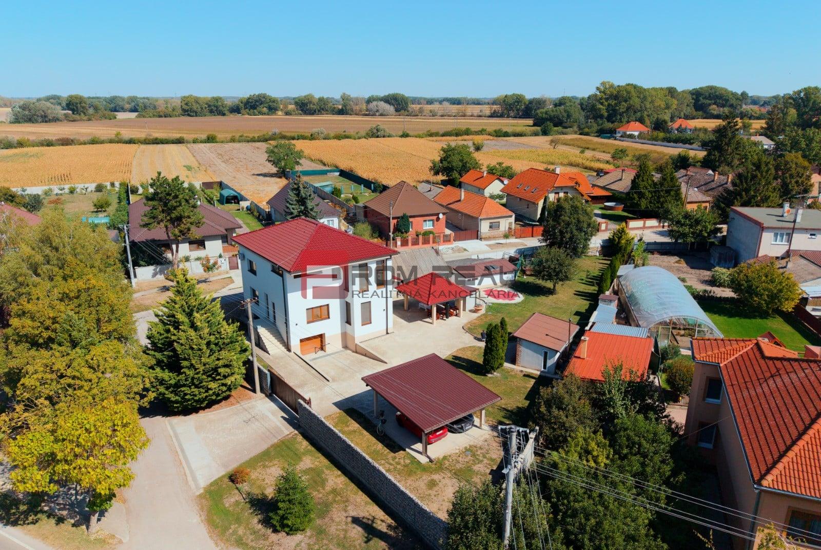 6i DVOJGENERAČNÝ DOM PO REKONŠTRUKCII S VEĽKÝM POZEMKOM A SMARTHOME – ŇÁRAD