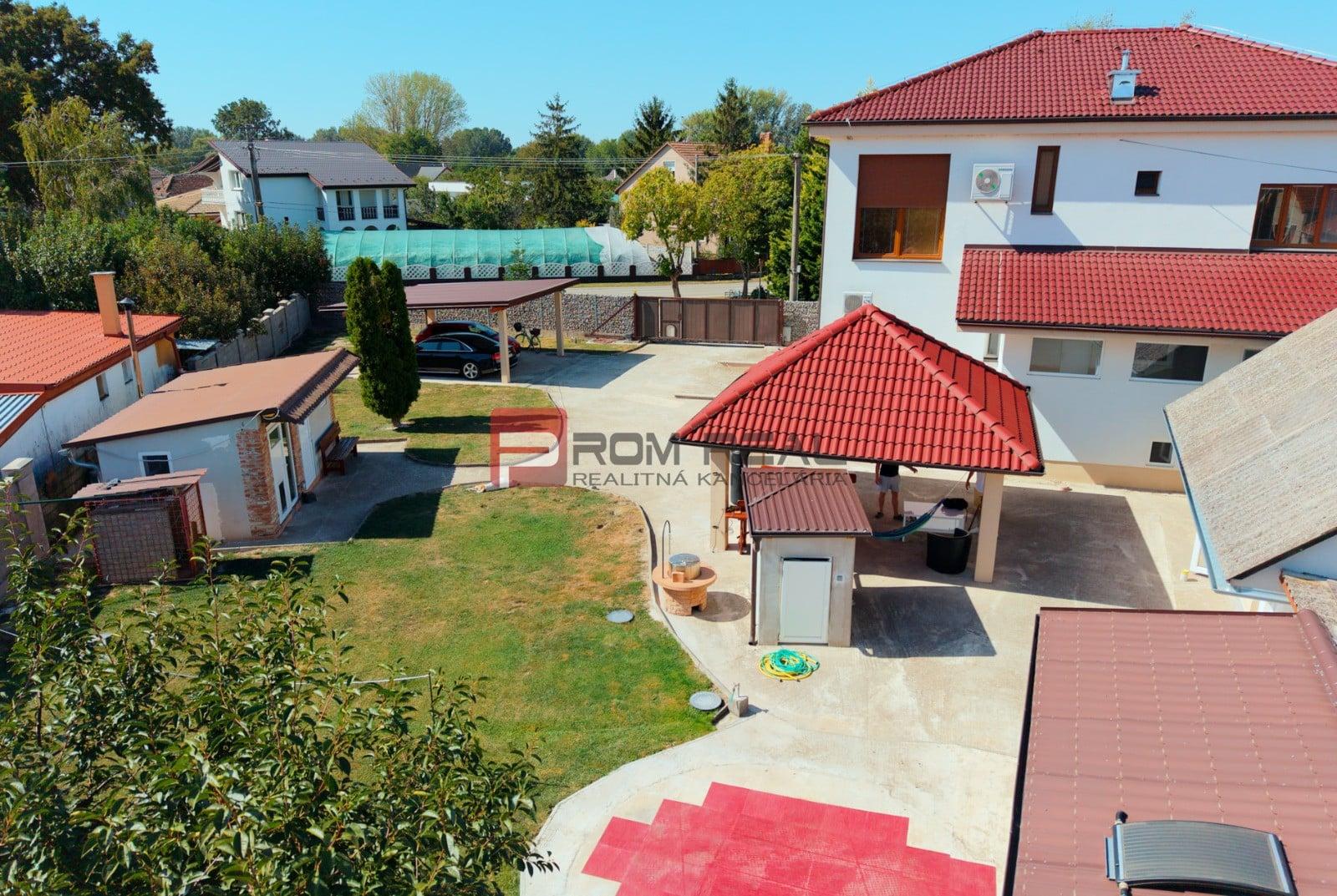6i DVOJGENERAČNÝ DOM PO REKONŠTRUKCII S VEĽKÝM POZEMKOM A SMARTHOME – ŇÁRAD