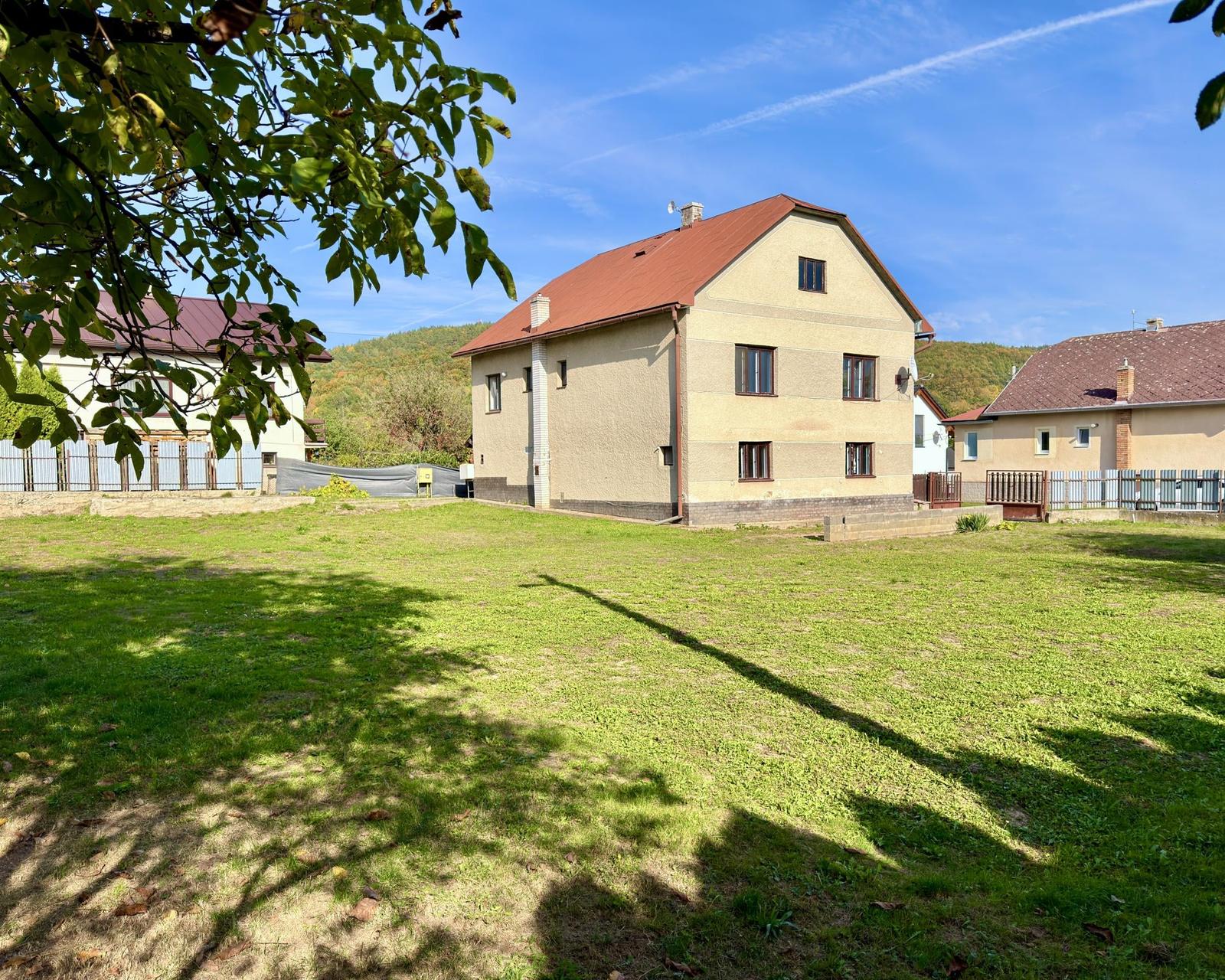 Rodinný dom s veľkým pozemkom v Bardejovskej Novej Vsi.