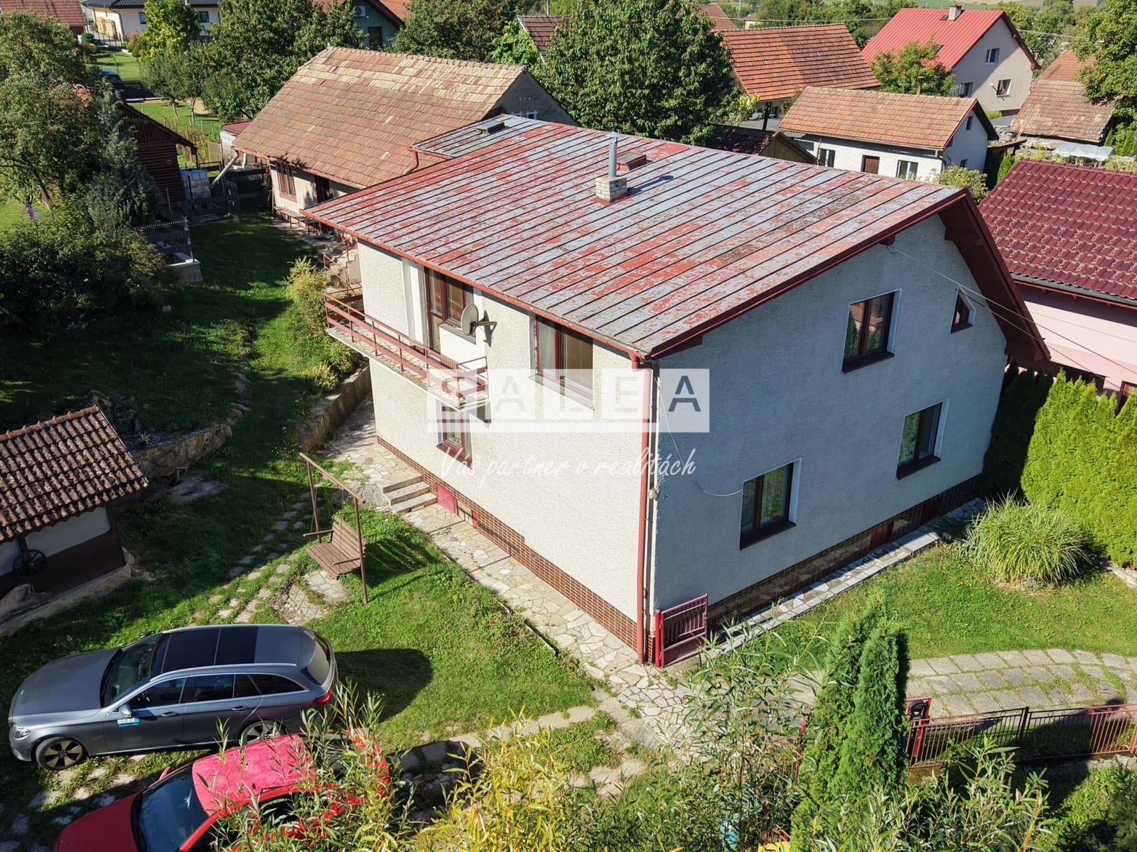 NA PREDAJ VEĽKÝ RODINNÝ DOM V OBCI VIŠŇOVÉ, POZEMOK 775 m2 – fotka 2