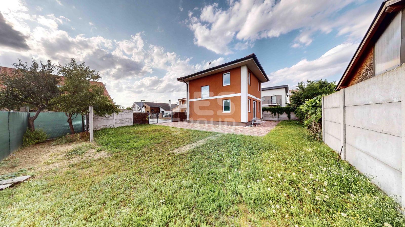 Na predaj: 5-izbový rodinný dom, ul. Moyzesova ul., Stupava