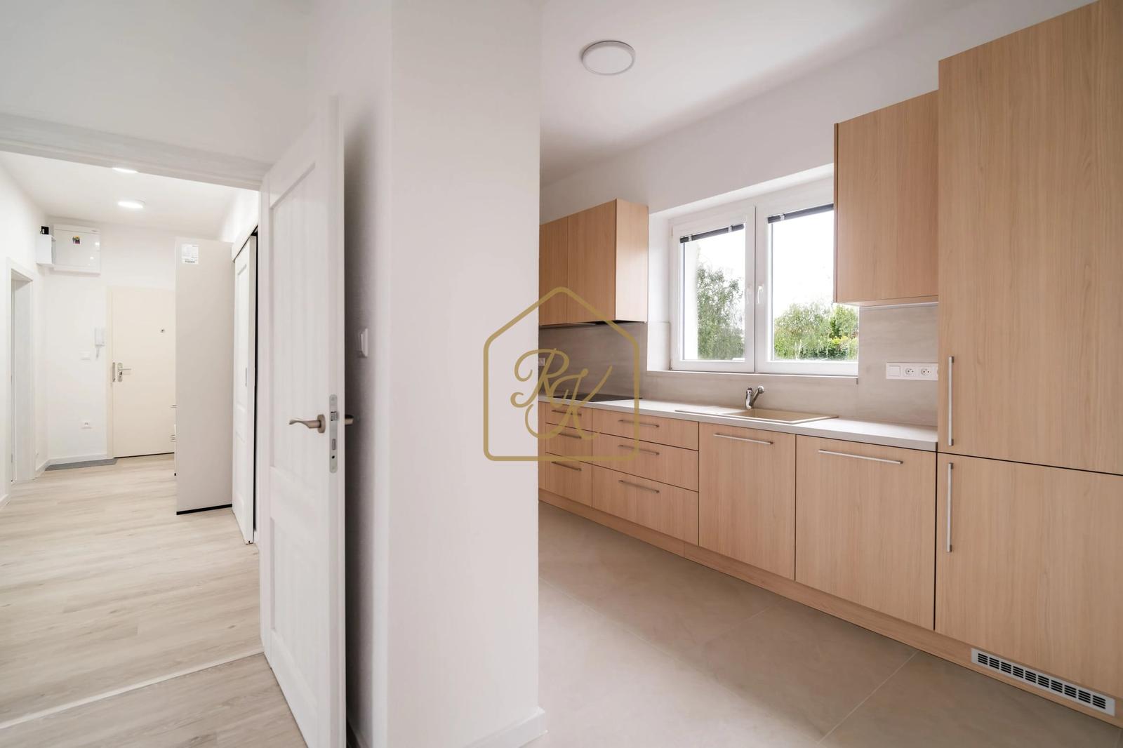 Krásny 3i byt,100 m2,kompletná rekonšt.,parkovanie, záhradka – fotka 2
