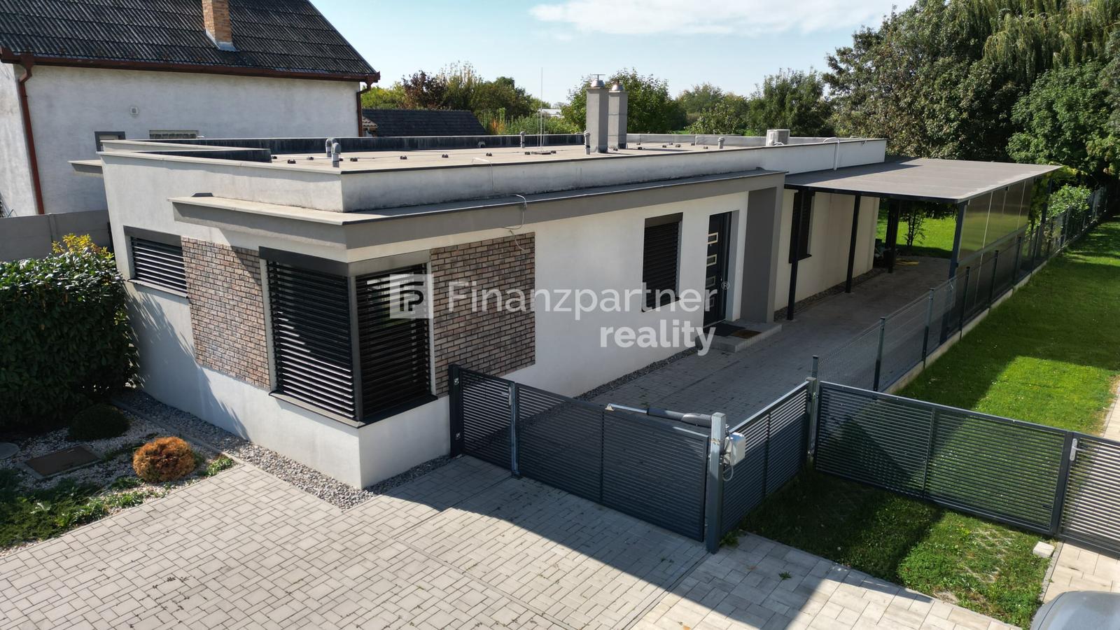 PONÚKAME NA PRENÁJOM MODERNÝ 3-IZBOVÝ RODINNÝ DVOJDOM V OBCI VYDRANY