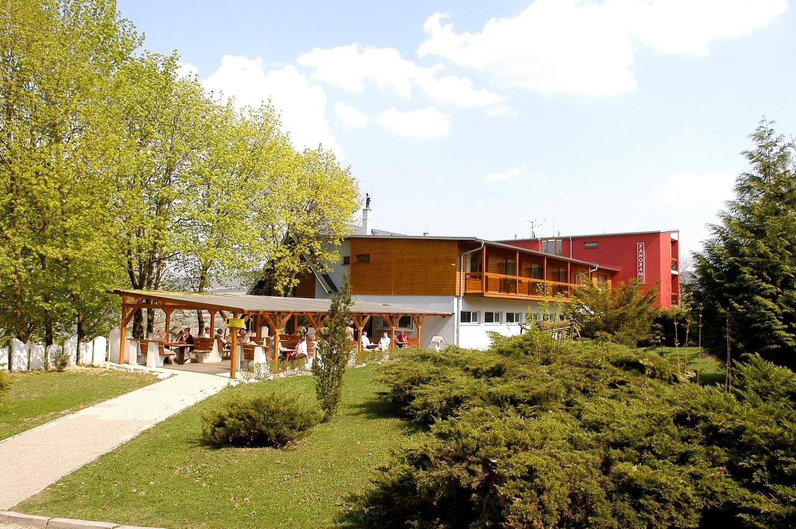 TARGETreal |  NA PREDAJ!      Nádherný HOTEL PANORÁMA s reštauráciou a wellness – fotka 2