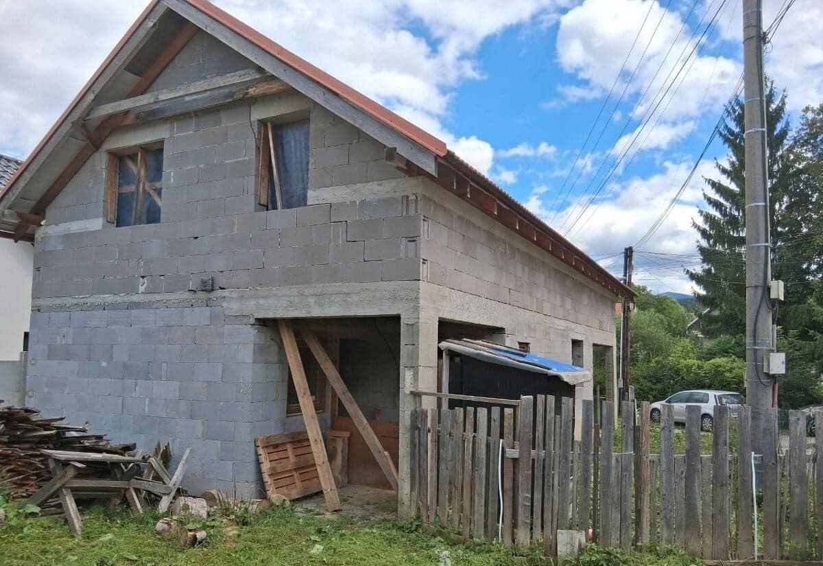 RODINNÝ DOM V KAMENNEJ PORUBE na predaj – HRUBÁ STAVBA-91m². – fotka 2