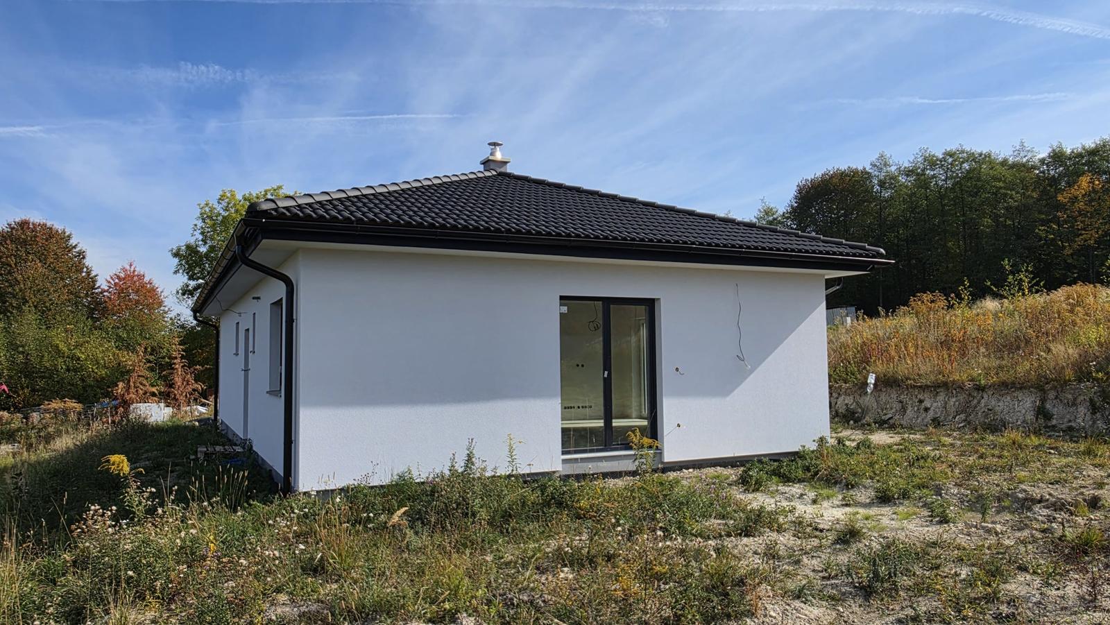 NOVOSTAVBA 4-IZBOVÉHO BUNGALOVU s terasou a krásnym výhľadom – Okružná pri Prešove – fotka 2
