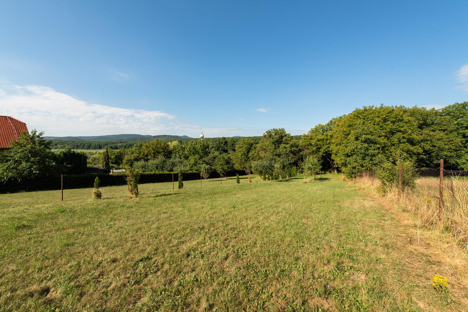 Na predaj stavebný pozemok 1197 m2 - Poproč, Košice - okolie
