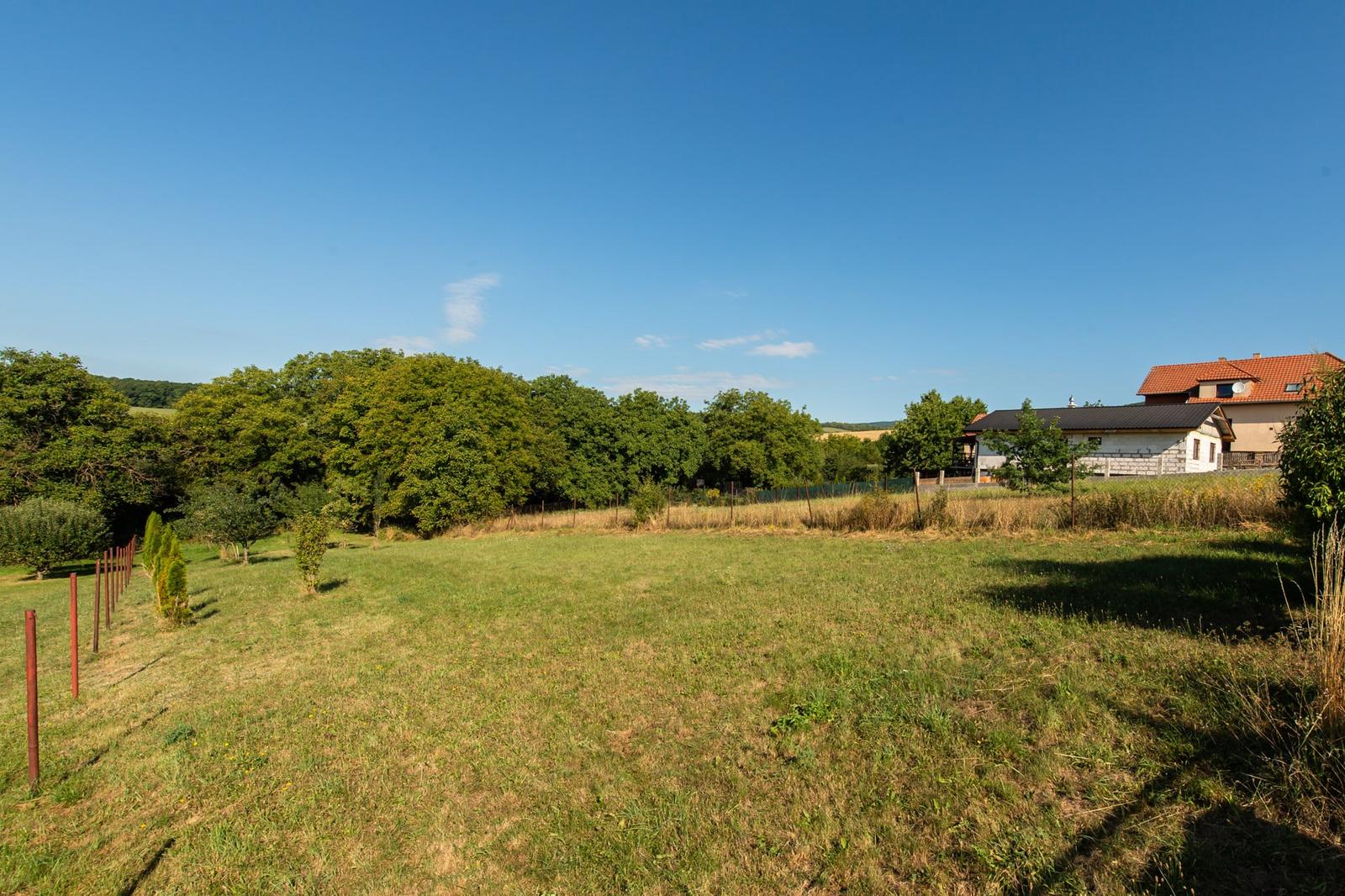 Na predaj stavebný pozemok 1197 m2 - Poproč, Košice - okolie – fotka 2