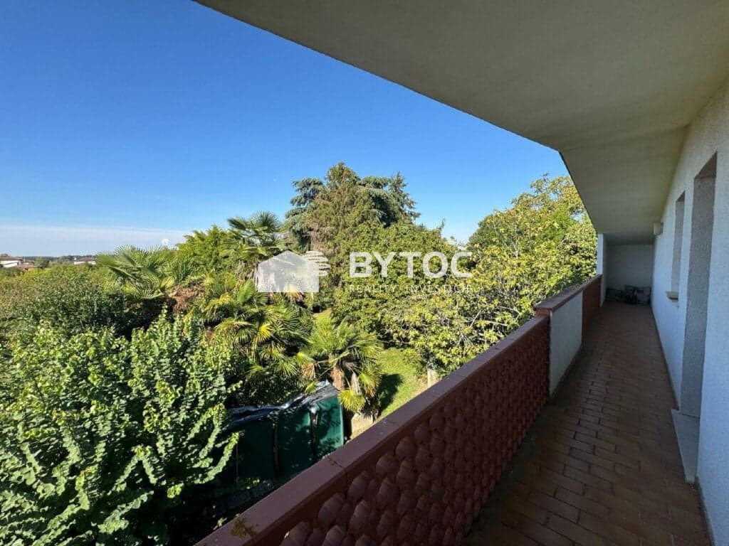 BYTOČ RK - Samostatný 5-izb. RD v Taliansku neďaleko pobrežia s garážou a záhradou - Castions delle Mura – fotka 2