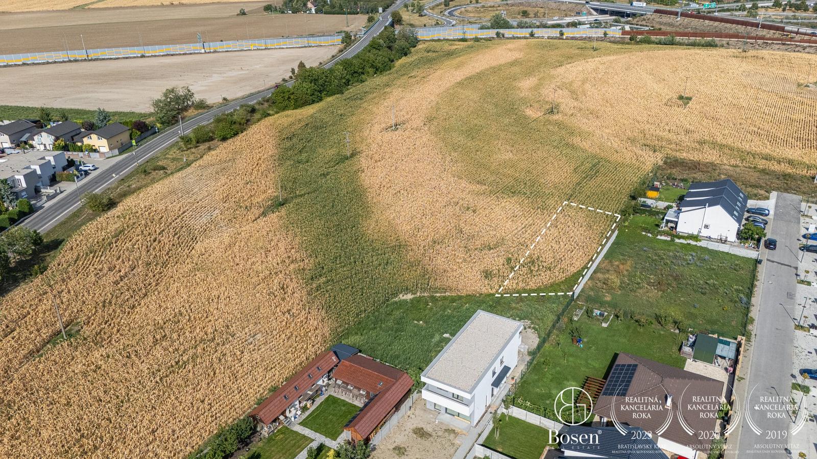 BOSEN | Exkluzívne na predaj budúci stavebný pozemok 500 m² Bratislava-Jarovce