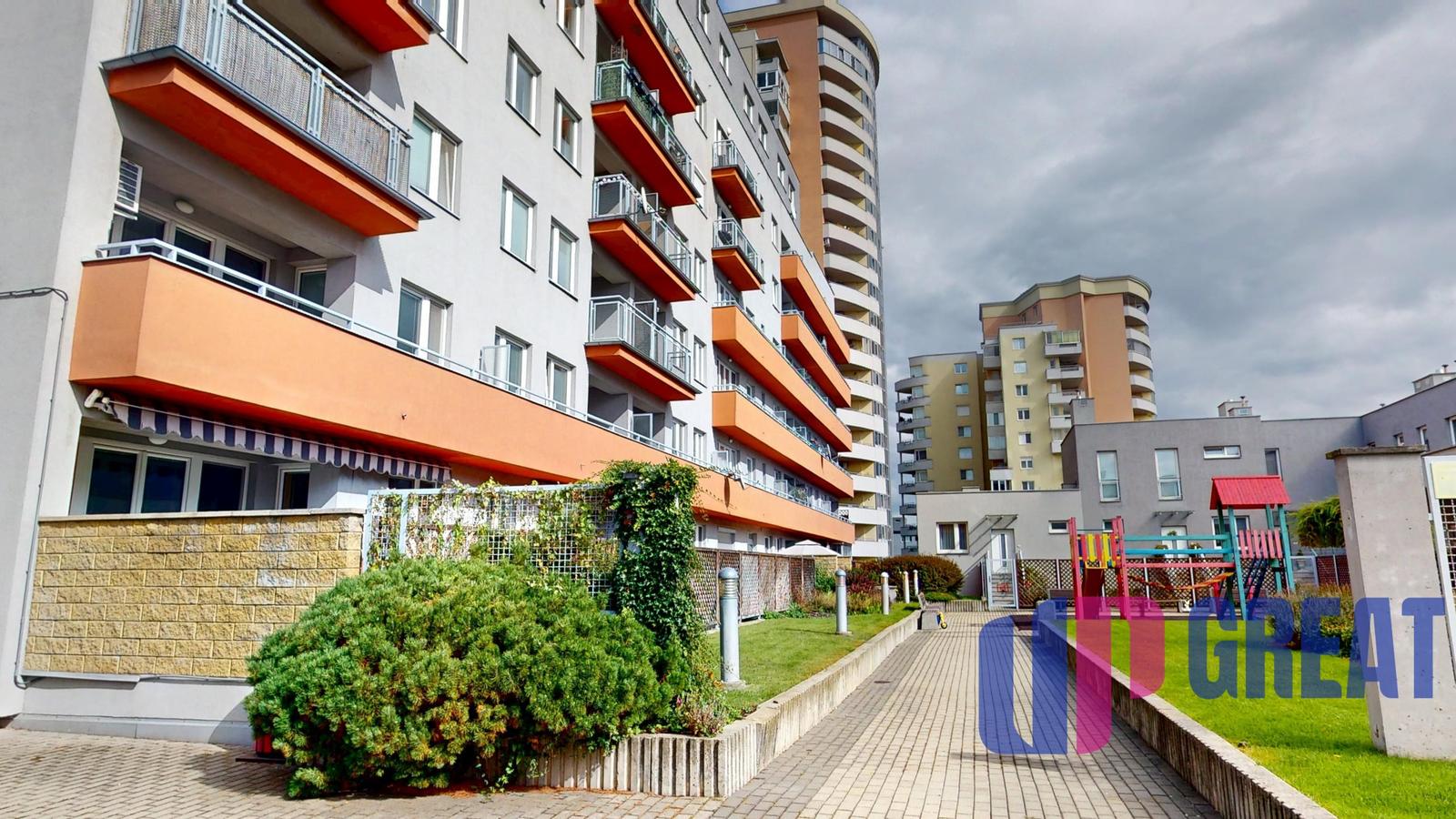 3-izbový byt s 30 m² terasou v bezpečnom uzavretom areáli
