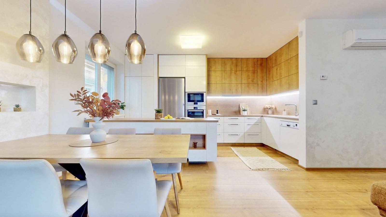 VIVID HOUSE | Výnimočný 4i byt, 106,56 m2 s 88m2 predzáhradkou v uzavretom kondomíniu: 2 kúpeľne, šatník, parking
