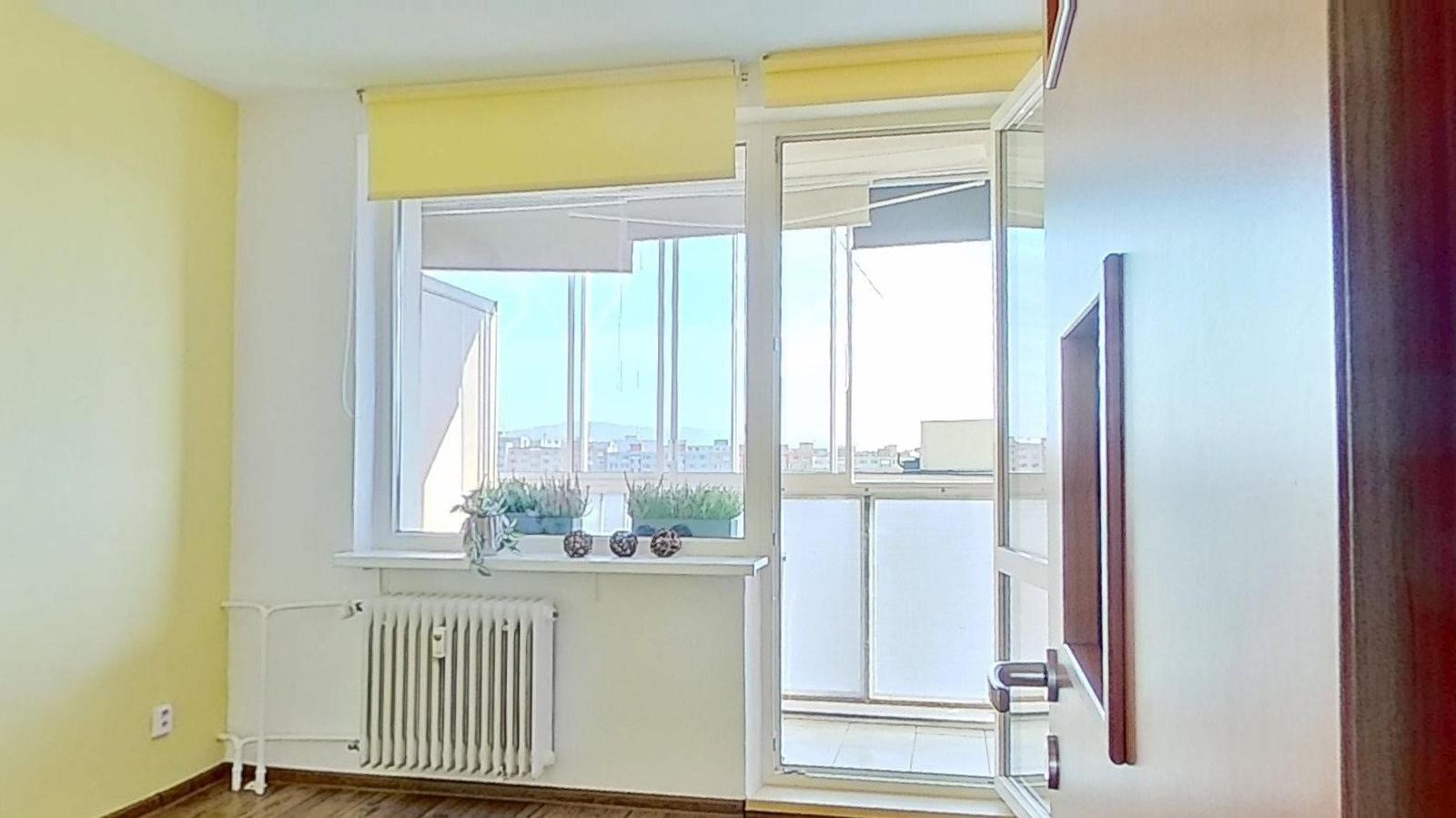 Slnečný 3 izbový byt s lodžiou Košice- Dargovských hrdinov