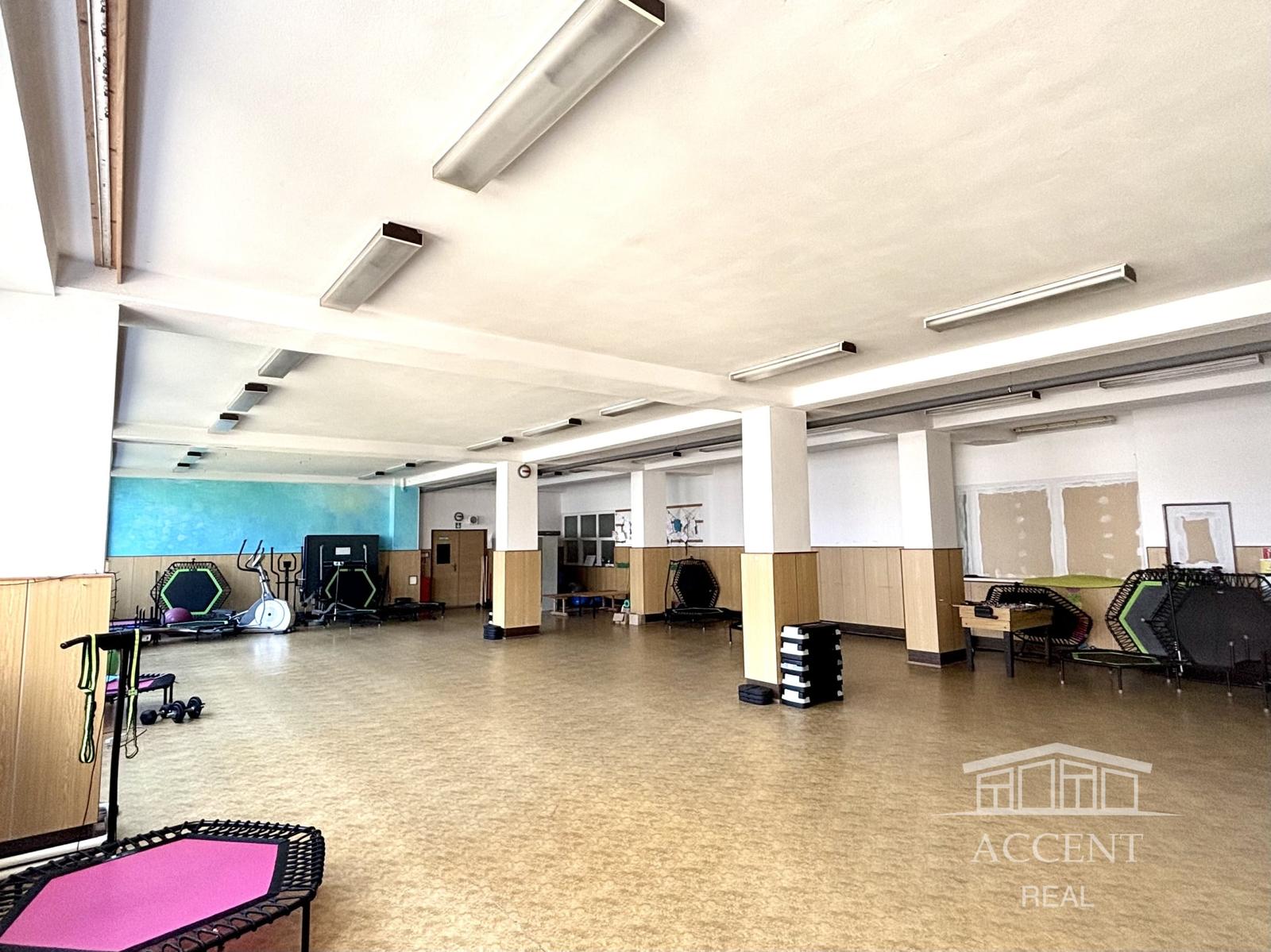 NA PRENÁJOM MULTIFUNKČNÝ PRIESTOR  195 m². – fotka 2