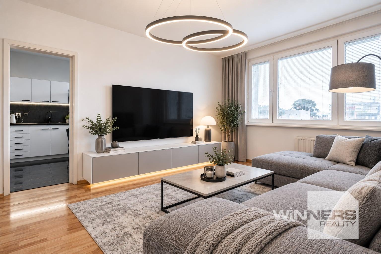 3-IZB. BYT NA UL. HLAVÁČIKOVA – 70 m², LOGGIA, KLIMATIZÁCIA, ZREKONŠTRUOVANÝ BYTOVÝ DOM