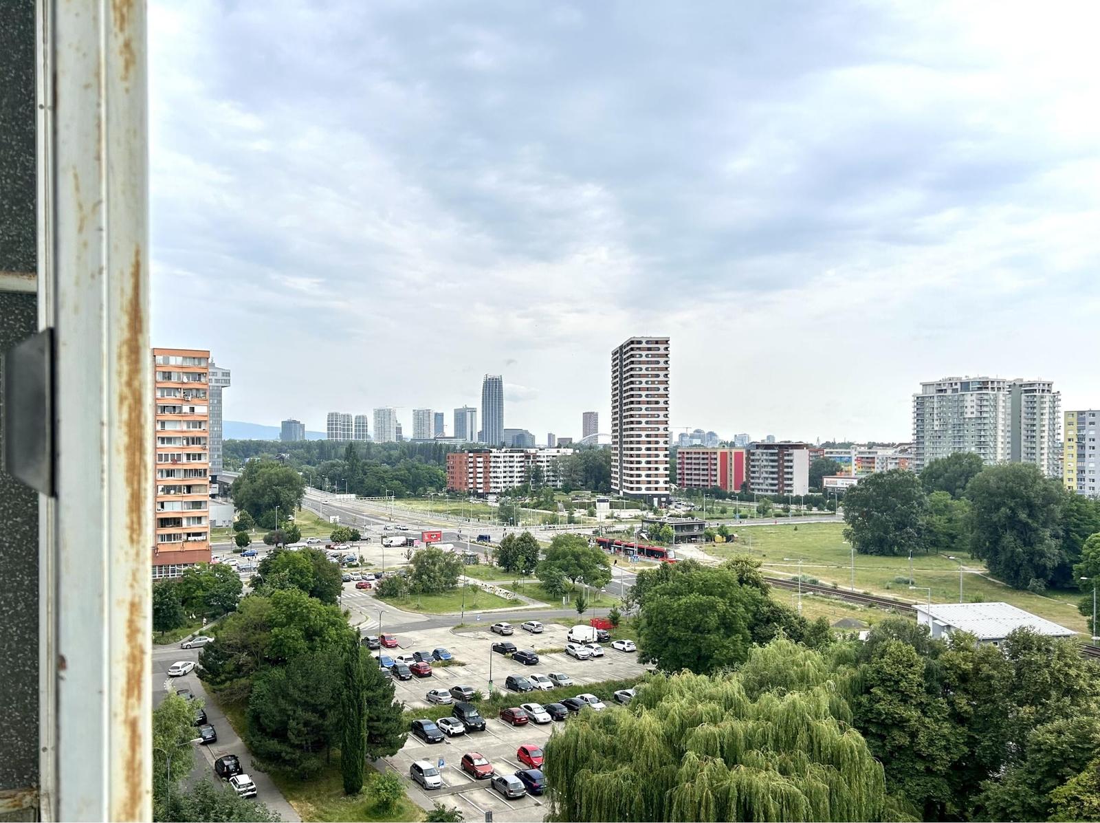 PREDANÁ Garsónka na Jungmannovej ulici v Petržalke