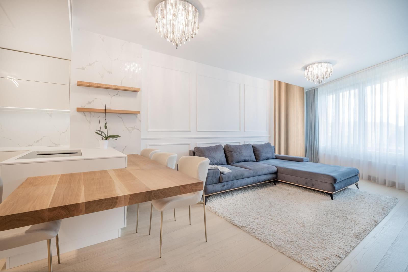 PREDANÉ  - VÝNIMOČNÝ priestranný 3 IZB. BYT s loggiou, SKY PARK, STARÉ MESTO, BA I.