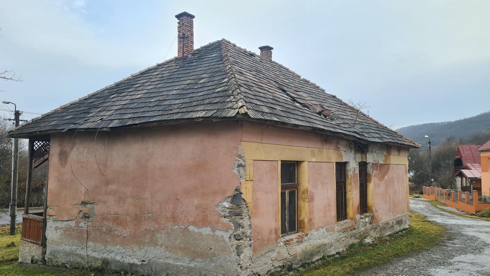 Predaj bývalej cirkevnej školy v obci Ostrany