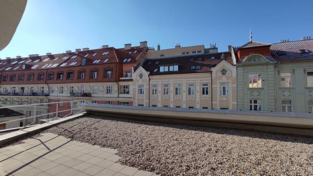 Moderné administratívne priestory s terasou - Palisády, 250 m2