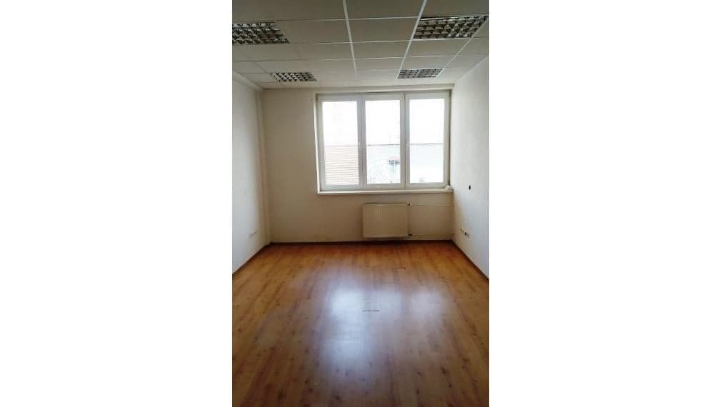 Kancelársky priestor 3x 18,5m² v Ružinove