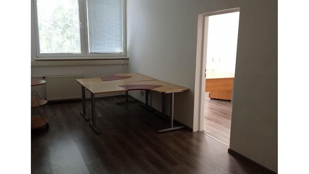 Na prenájom kancelárske priestory na Panónskej ceste 26-36m2 – fotka 2