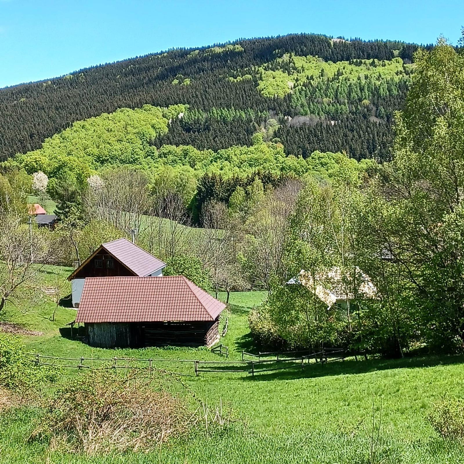 DOBROČ okr. Lučenec - KRÁSNA chalupa NA POLOSAMOTE