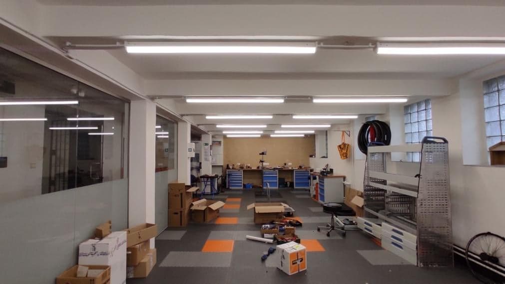 Obchodno-servisno skladový priestor na Račianskej ulici v Novom Meste, 144 m2